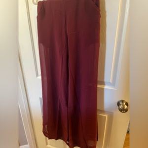 Wide leg lightweight elastic pants in wine red, sheer with short lining